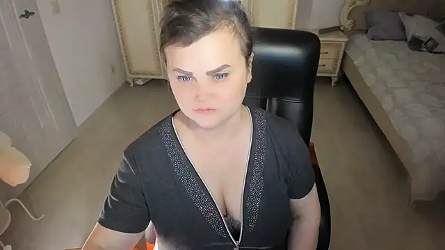 MildMature online show from March 7, 2025, 4:02 am