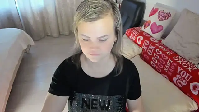 MildMature online show from April 23, 2026, 2:35 am