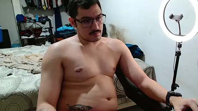 Leonino231 online show from March 26, 2026, 4:40 am