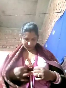 Snapshot of Savita992 chatting on January 17, 2026, 6:29 am Savita992 online show from January 17, 2026, 6:29 am