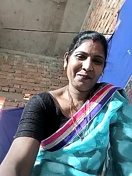 Snapshot of Savita992 chatting on February 1, 2026, 7:18 am Savita992 online show from February 1, 2026, 7:18 am