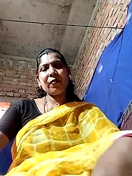 Snapshot of Savita992 chatting on February 3, 2026, 5:27 am Savita992 online show from February 3, 2026, 5:27 am