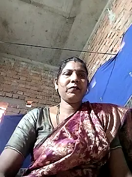 Snapshot of Savita992 chatting on February 6, 2026, 8:51 am Savita992 online show from February 6, 2026, 8:51 am