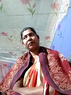 Snapshot of Savita992 chatting on February 14, 2026, 6:15 pm Savita992 online show from February 14, 2026, 6:15 pm