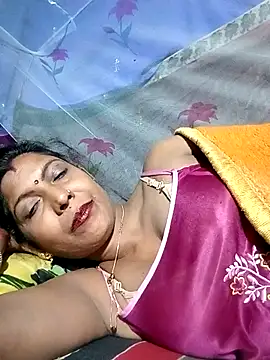 Snapshot of Savita992 chatting on February 28, 2026, 8:21 pm Savita992 online show from February 28, 2026, 8:21 pm