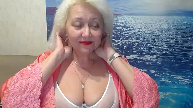 Snapshot of VicunaCool chatting on February 5, 2025, 9:40 pm VicunaCool online show from February 5, 2025, 9:40 pm