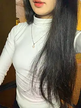 Nhinhi18 online show from February 7, 2026, 3:38 pm