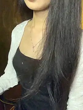 Snapshot of Nhinhi18 chatting on June 3, 2026, 4:12 pm Nhinhi18 online show from June 3, 2026, 4:12 pm