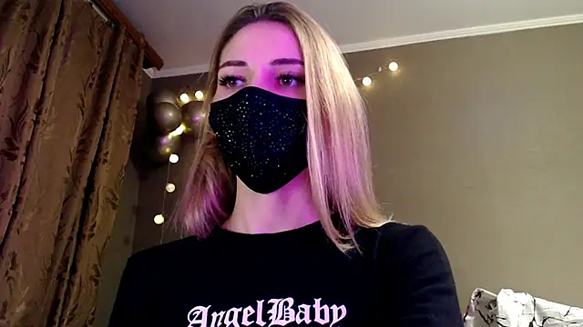 Iris lave online show from November 28, 2025, 7:16 pm