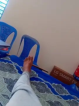 hackyourpussyxh online show from February 4, 2026, 9:48 am