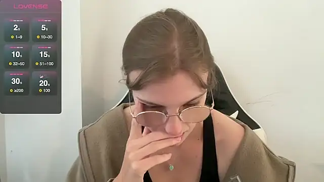 Snapshot of BustyKellyXXX chatting on October 23, 2025, 8:46 am BustyKellyXXX online show from October 23, 2025, 8:46 am