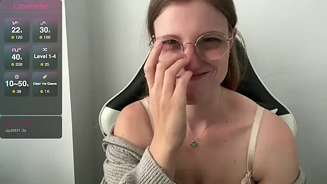 Snapshot of BustyKellyXXX chatting on October 27, 2025, 10:19 am BustyKellyXXX online show from October 27, 2025, 10:19 am