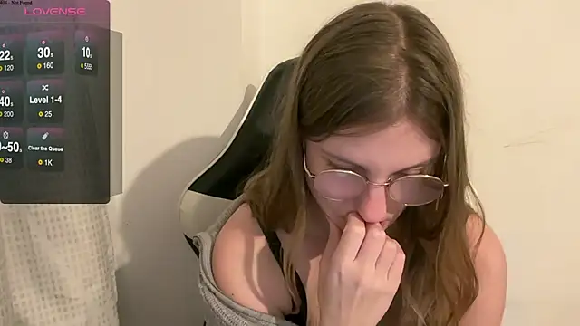 BustyKellyXXX online show from January 17, 2026, 8:01 pm