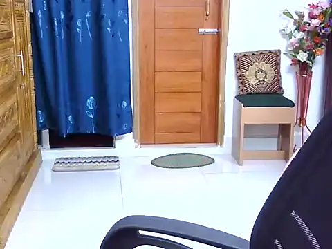 Snapshot of Obonti_2000 chatting on September 22, 2025, 12:51 pm Obonti 2000 online show from September 22, 2025, 12:51 pm