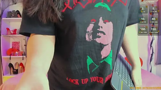 Snapshot of naughty_fun_room chatting on October 15, 2025, 10:10 pm naughty fun room online show from October 15, 2025, 10:10 pm