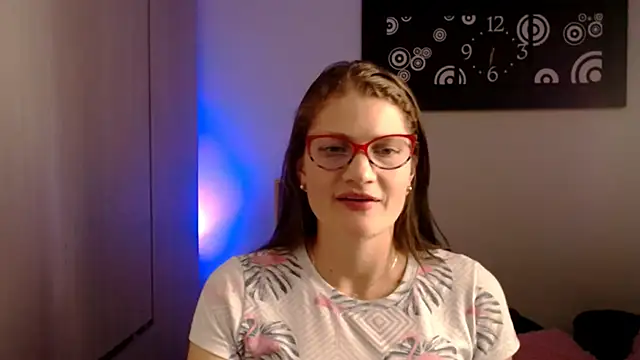 Camila-ventura online show from April 8, 2026, 11:59 pm