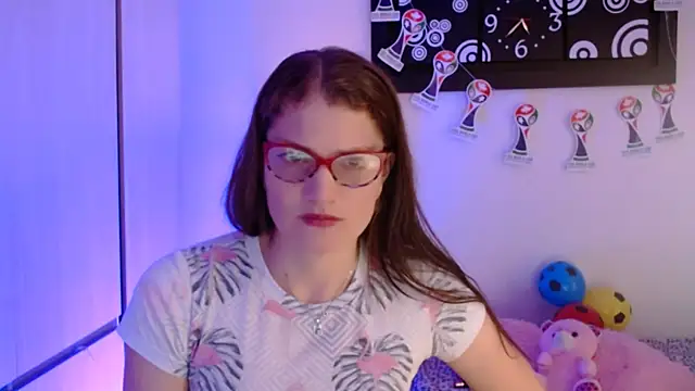 Camila-ventura online show from July 9, 2026, 1:37 pm