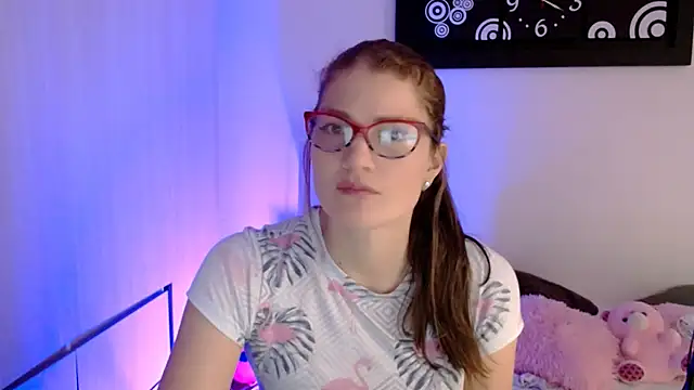 Camila-ventura online show from July 20, 2026, 1:24 pm
