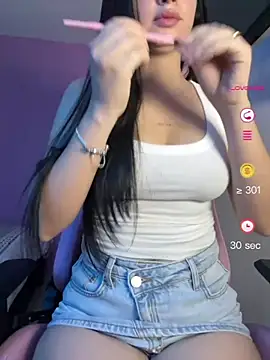 lucy grey25 online show from July 18, 2026, 4:33 pm