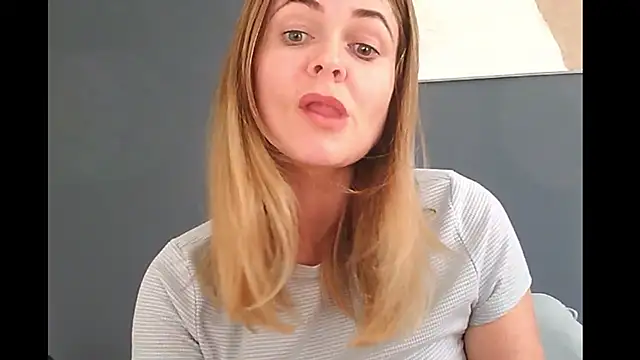 Snapshot of Ginger-bb chatting on September 20, 2025, 1:34 pm Ginger-bb online show from September 20, 2025, 1:34 pm