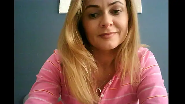 Snapshot of Ginger-bb chatting on January 12, 2026, 9:14 am Ginger-bb online show from January 12, 2026, 9:14 am