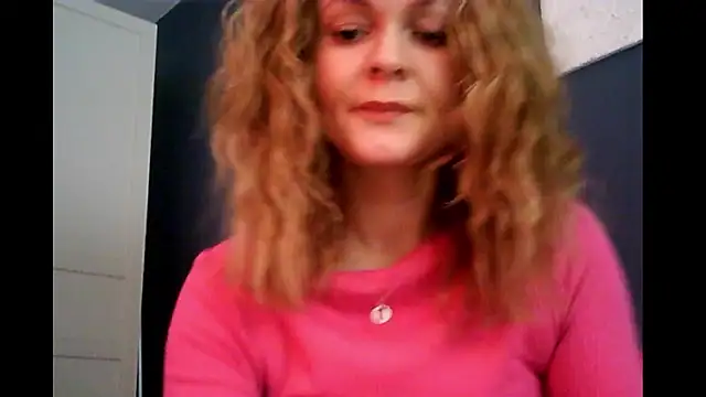 Snapshot of Ginger-bb chatting on February 5, 2026, 7:35 am Ginger-bb online show from February 5, 2026, 7:35 am