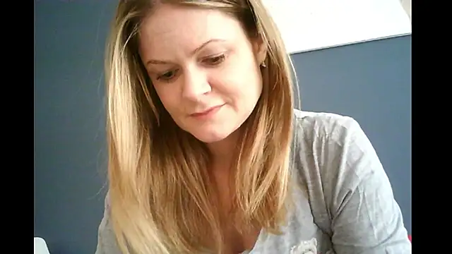 Snapshot of Ginger-bb chatting on March 2, 2026, 7:26 am Ginger-bb online show from March 2, 2026, 7:26 am