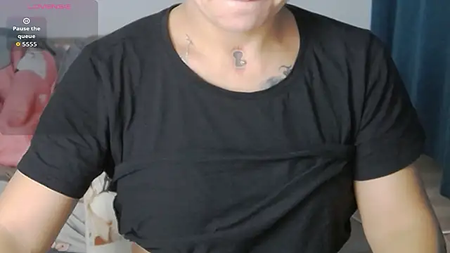 KatyNolann online show from October 1, 2025, 4:51 am