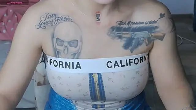 KatyNolann online show from October 7, 2025, 5:37 am