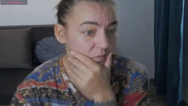 KatyNolann online show from October 25, 2025, 9:17 am