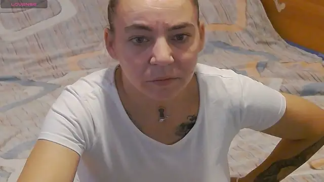 KatyNolann online show from November 12, 2025, 8:26 am