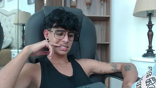 Ibratxandy online show from March 13, 2026, 7:20 pm