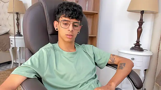 Ibratxandy online show from June 3, 2026, 12:08 pm