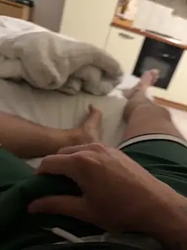 umeghj online show from April 27, 2026, 9:02 pm