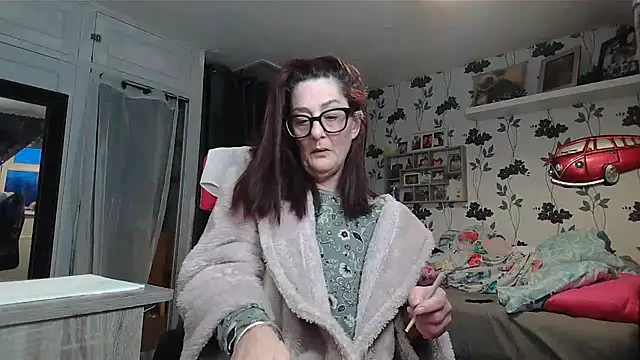 Mistress-Ivy51 online show from February 5, 2026, 7:24 am