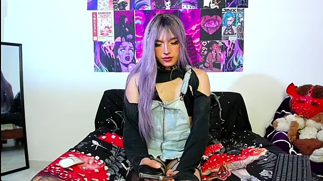 Snapshot of _viollette_ chatting on June 18, 2026, 12:33 am viollette online show from June 18, 2026, 12:33 am