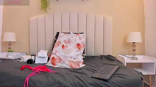 Rachel Donnelly online show from January 18, 2026, 4:27 am