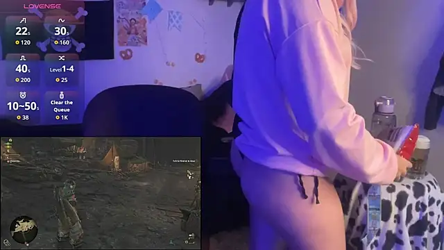 Snapshot of PixelKitty_ chatting on October 2, 2025, 10:28 pm PixelKitty online show from October 2, 2025, 10:28 pm