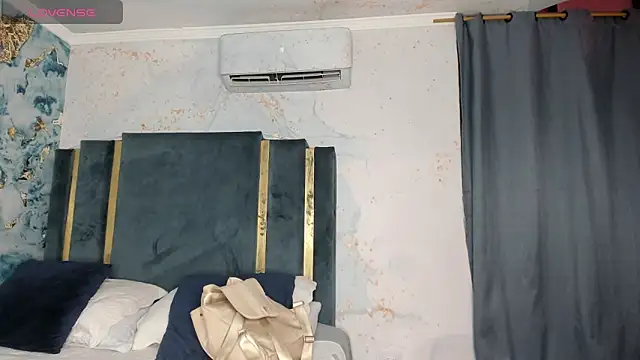 lesly cutee online show from April 9, 2026, 12:10 pm