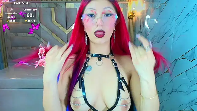 Snapshot of lola_bonnie_r chatting on October 20, 2025, 7:36 pm lola bonnie r online show from October 20, 2025, 7:36 pm