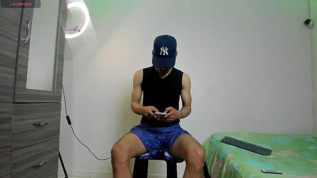 Snapshot of kenan_2601 chatting on October 25, 2025, 10:26 pm kenan 2601 online show from October 25, 2025, 10:26 pm