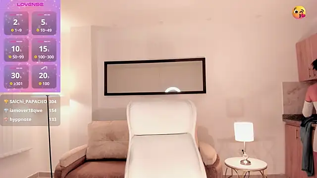 Snapshot of Ayshel_cooperr chatting on October 11, 2025, 2:33 am Ayshel cooperr online show from October 11, 2025, 2:33 am