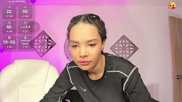 Snapshot of Ayshel_cooperr chatting on October 18, 2025, 2:25 am Ayshel cooperr online show from October 18, 2025, 2:25 am