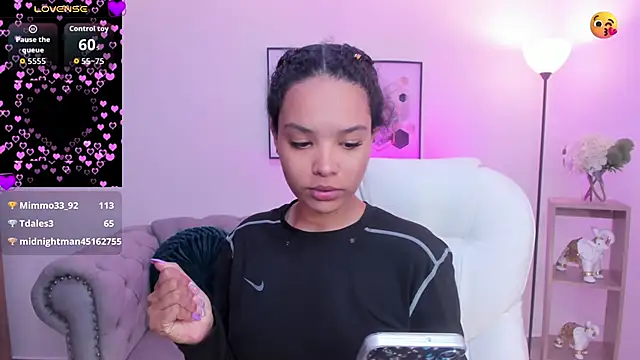 Snapshot of Ayshel_cooperr chatting on October 19, 2025, 3:18 am Ayshel cooperr online show from October 19, 2025, 3:18 am