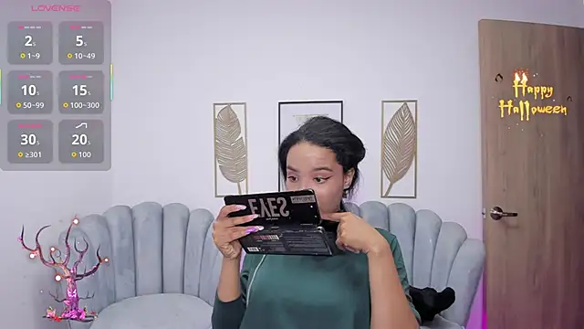 Snapshot of Ayshel_cooperr chatting on October 25, 2025, 4:20 am Ayshel cooperr online show from October 25, 2025, 4:20 am