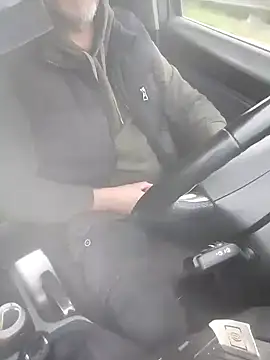 cazzoweb online show from April 12, 2026, 3:50 pm