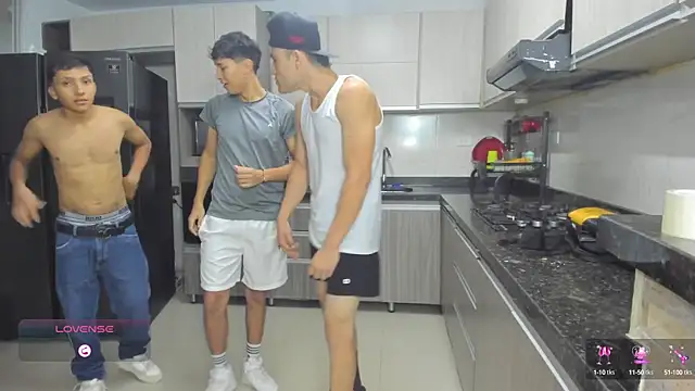 Crazymen hot online show from September 23, 2025, 11:19 pm