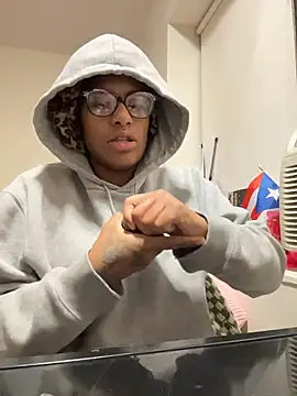 Snapshot of Tu_GataLinda chatting on November 11, 2025, 5:29 am Tu GataLinda online show from November 11, 2025, 5:29 am