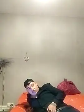 Snapshot of JuicyBigcock@xh chatting on September 9, 2025, 5:34 pm JuicyBigcockxh online show from September 9, 2025, 5:34 pm