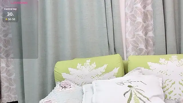 Aiyi909- online show from November 19, 2025, 4:51 pm